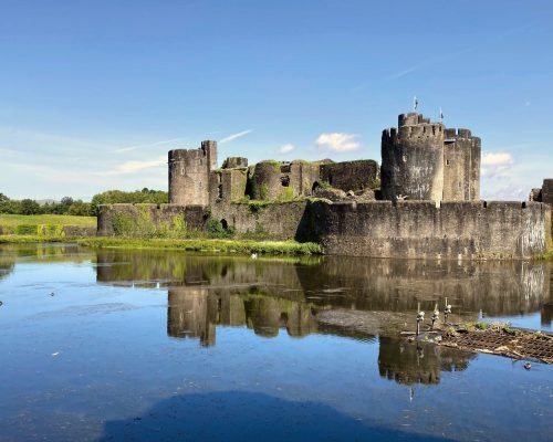 Caerphilly Castel By Cardiff And Valleys Guide